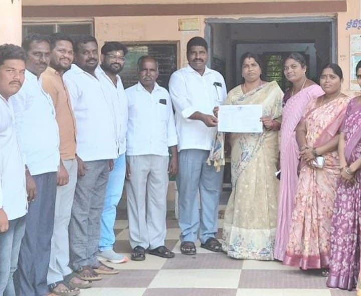 ఇంటిగ్రేటెడ్ పాఠశాలను మండల కేంద్రంలో ఏర్పాటు చేయాలి - Udayam