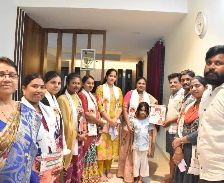 మేమంతా జనసేన వెంటే మా ఓటు గాజు గ్లాసుకి - Udayam
