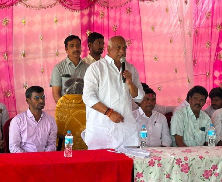 న్యూ సావ్లీ గ్రామంలో అదనపు తరగతి గదుల ప్రారంభించిన ఎమ్మెల్యే