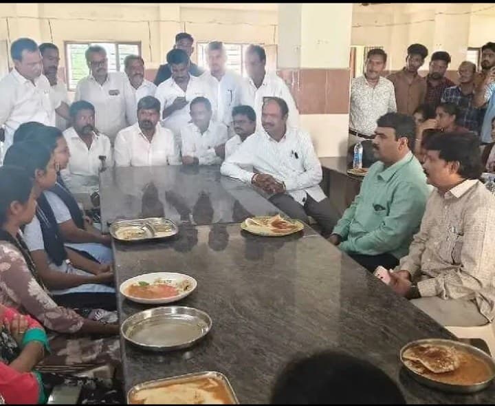 విద్యార్థులకు భవిష్యత్తుపై అవగాహన.. భరోసా కల్పించిన : ఎంపీ కలిశెట్టి - Udayam