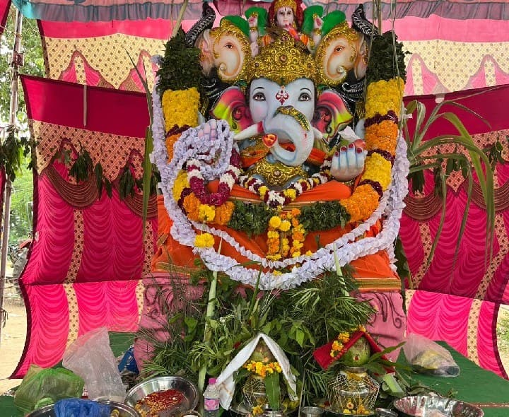 భక్తిశ్రద్ధలతో గణనాధుని పూజలు - Udayam