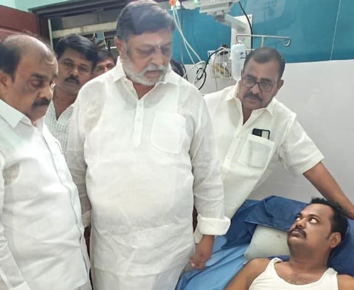 మహేష్ రెడ్డి ని పరామర్శించిన మాజీ ఎమ్మెల్యే - Udayam
