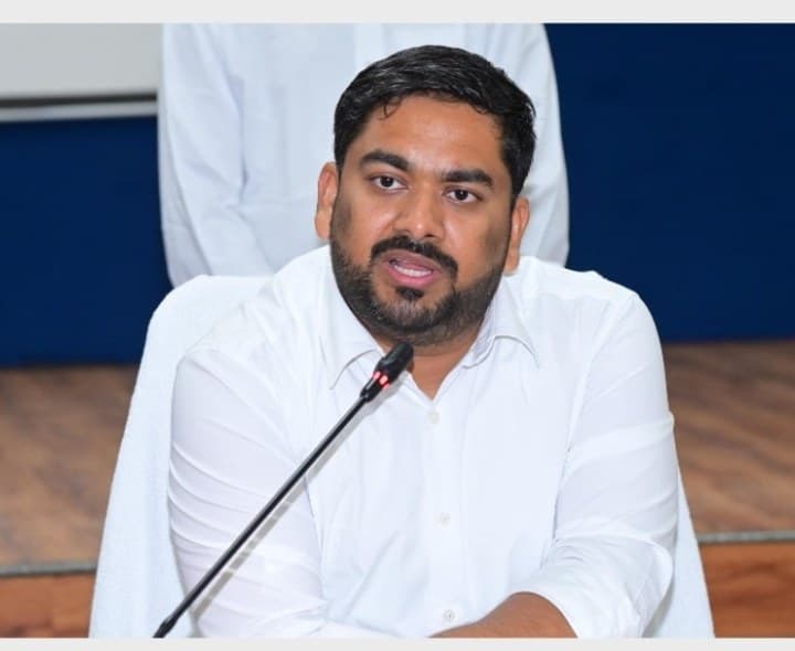 ఎఫ్ఆర్ఎస్ లో నమోదు తప్పనిసరి - Udayam