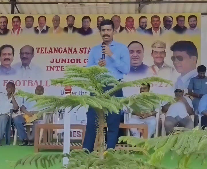 క్రీడలు జీవితాన్ని బోధిస్తాయి - సీపీ సాయి చైతన్య - Udayam