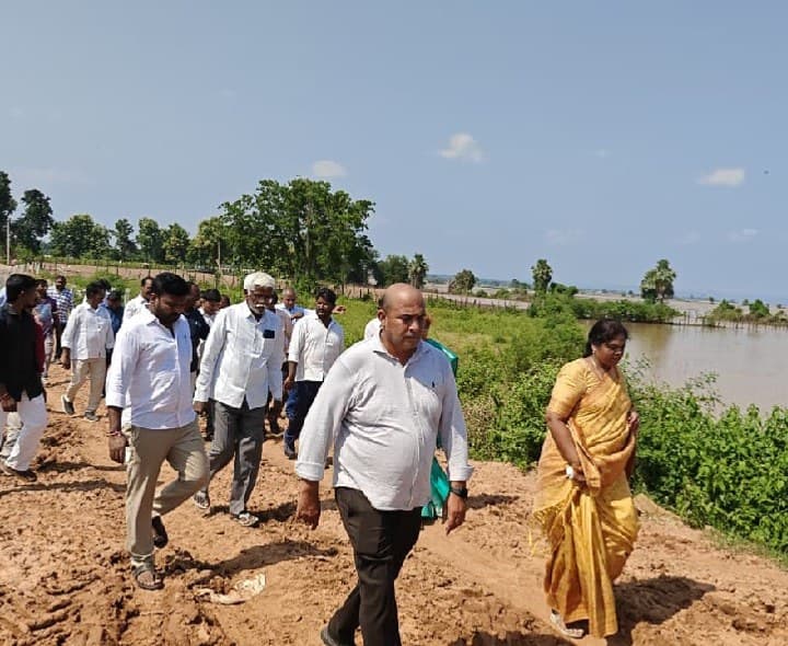 గోదావరి వరద ఉధృతిపై అప్రమత్తంగా ఉండాలి - Udayam