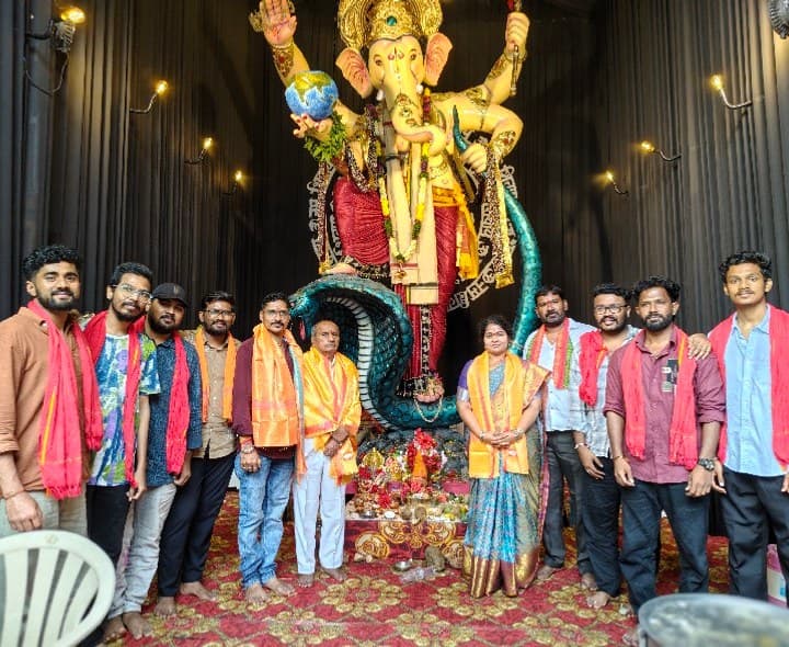 గణపతి ఉత్సవాల్లో పాల్గొన్న మాజీ మున్సిపల్ చైర్పర్సన్ - Udayam