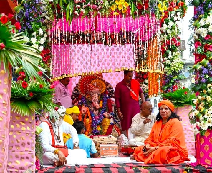 వినాయక నిమజ్జనోత్సవం ప్రశాంతం - Udayam