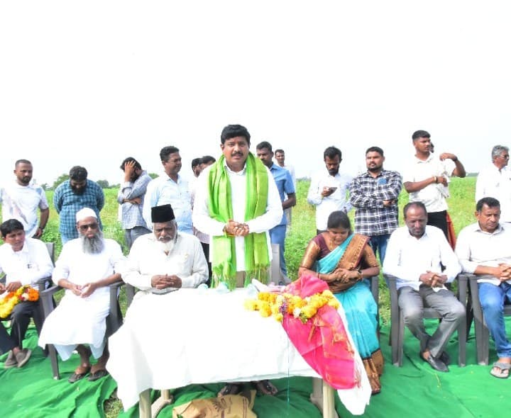 ఈద్గాల అభివృద్ధికి కట్టుబడి ఉన్నాం ఎమ్మెల్యే బుయ్యని మనోహర్ రెడ్డి - Udayam