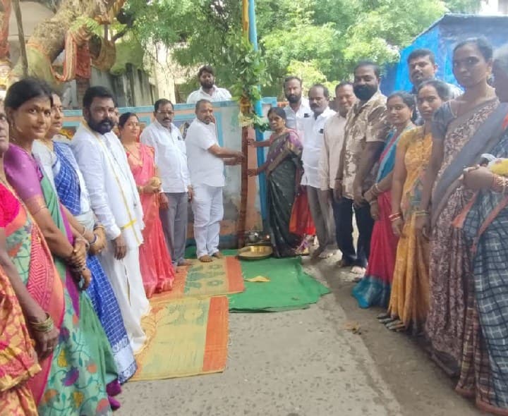 భక్తిశ్రద్ధలతో సాగిన ఉడుపురాట మహోత్సవం - Udayam