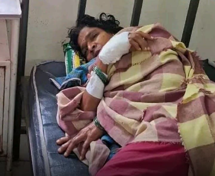 జగిత్యాలలో అత్తపై అల్లుడు కత్తితో దాడి - Udayam