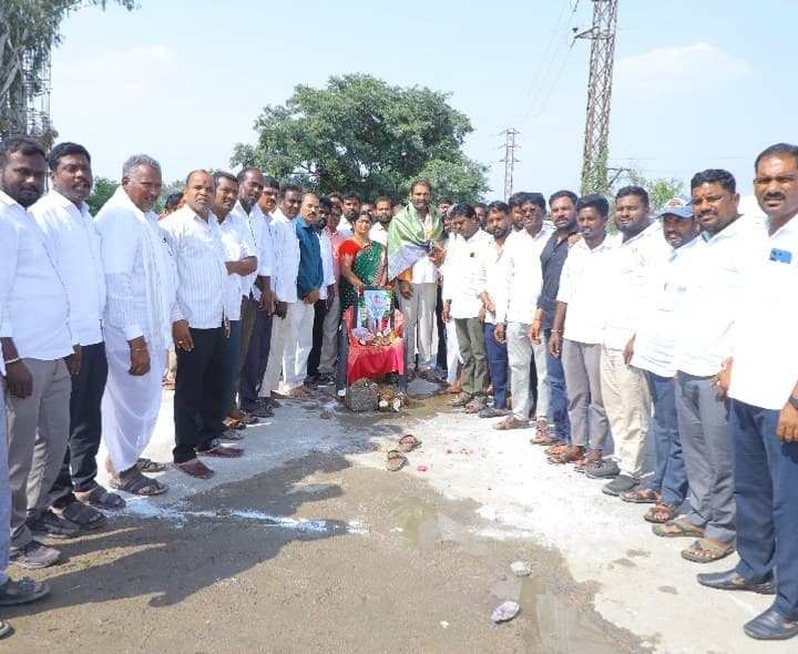 పండుగ సాయన్న విగ్రహ ఏర్పాటుకు భూమిపూజ - Udayam