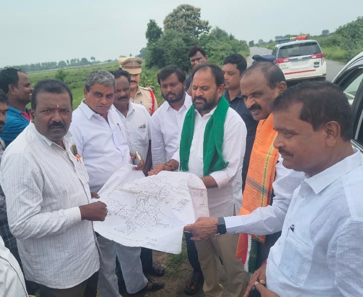 సమగ్ర భూ సర్వేతో సమస్యలకు పరిష్కారం: ఎమ్మెల్యే - Udayam