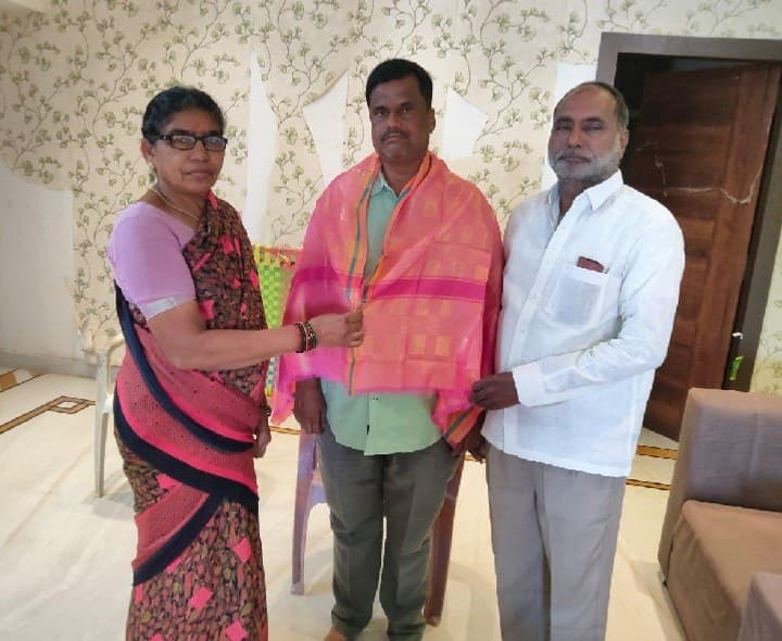 30 ఏళ్ల సేవకు గుర్తింపు.. ఖలీద్కు ఘన సత్కారం - Udayam