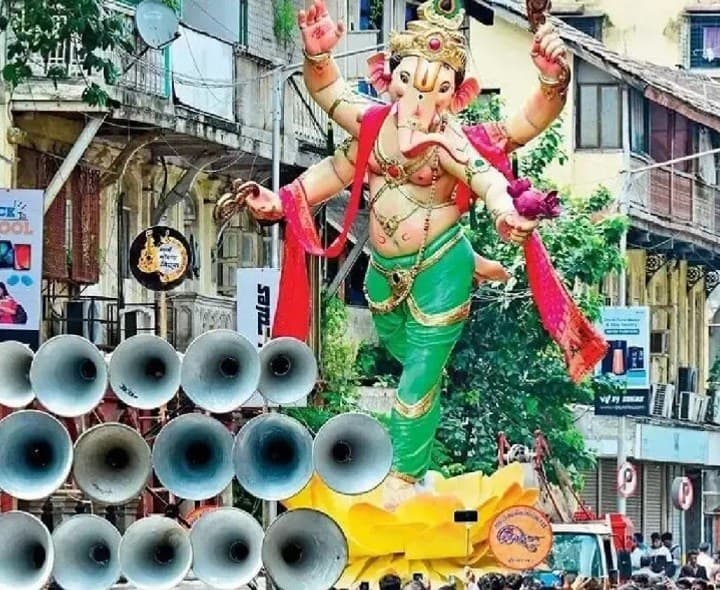నిమజ్జన ఊరేగింపుల్లో డీజేలు.. మీరేమంటారు - Udayam