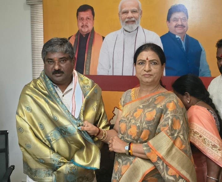 మధుకర్కు డీకే అరుణ శుభాకాంక్షలు - Udayam
