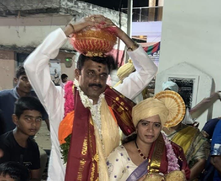 మధురాపురంలో రూ.11.11 లక్షలకు లడ్డూ వేలం - Udayam