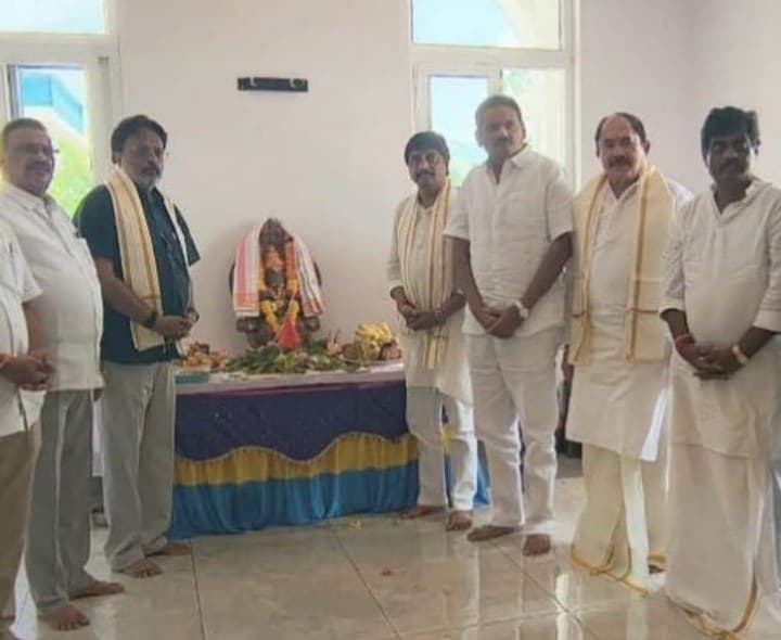 నూతన అద్యక్షుని ఆద్వర్యంలో ఘనంగా చవితి వేడుకలు - Udayam