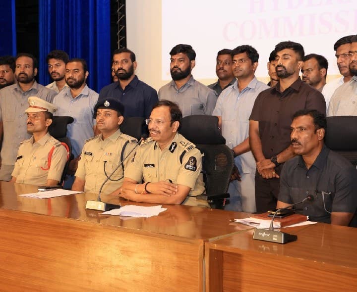 భారీ దొంగల ముఠా అరెస్ట్.. 17 కేసులు ఛేదించిన టాస్క్ఫోర్స్ - Udayam