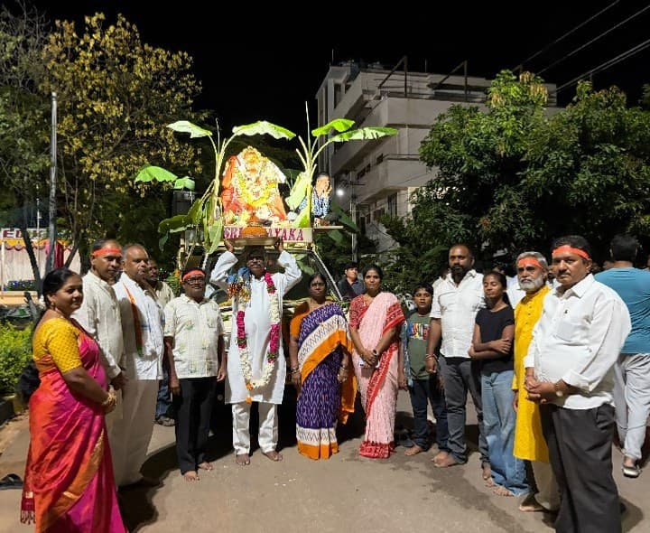 రూ.1.46 లక్షలకు గణనాథుడి లడ్డూ - Udayam