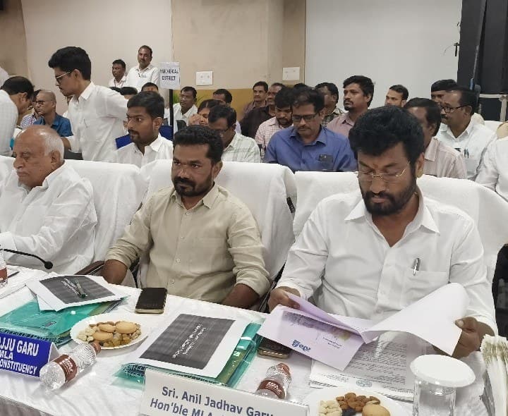 బోథ్ను రెవెన్యూ డివిజన్ చేయాలి - Udayam