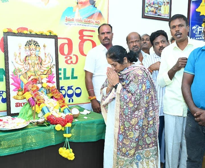 విరాట్ విశ్వకర్మ జయంతి మంత్రి సవిత ఘన నివాళులు - Udayam