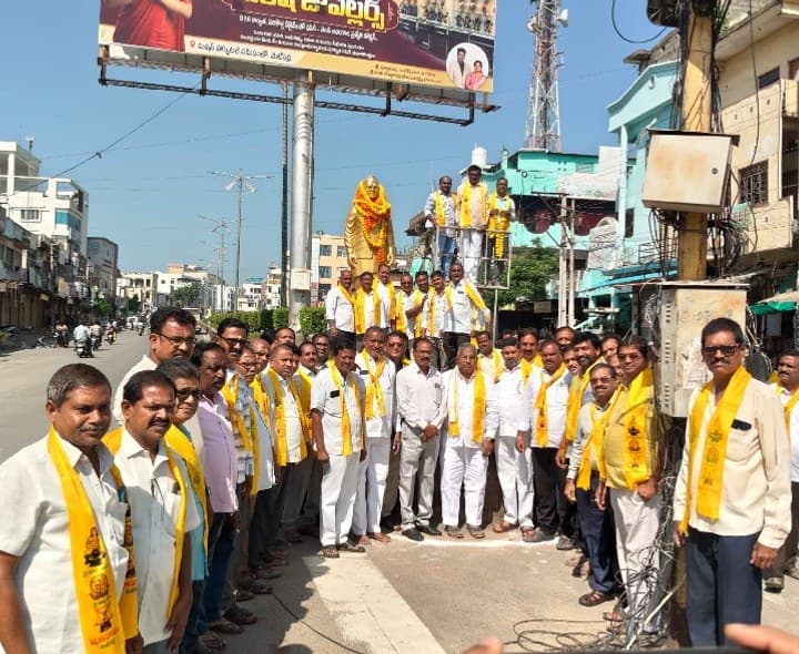 కొండా లక్ష్మణ్ బాపూజీ సేవలు చిరస్మరణీయం - Udayam
