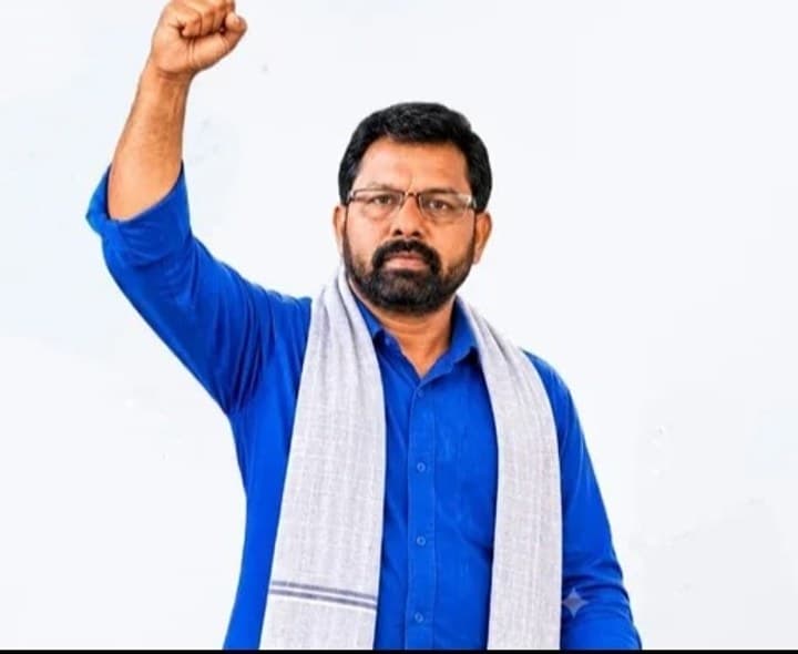 మనువాది హమారా ప్రసాద్ ను తక్షణమే అరెస్టు చేయాలి - Udayam