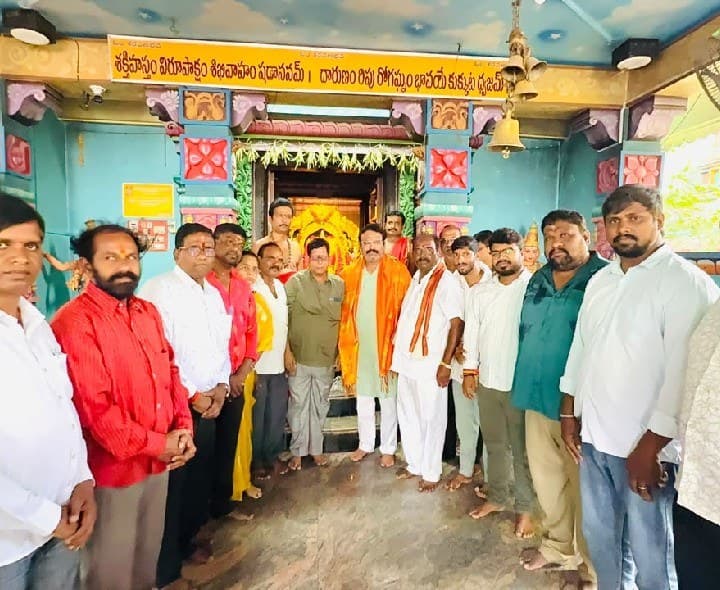 సుబ్రహ్మణ్య స్వామి ఆలయంలో ఎమ్మెల్యే ప్రత్యేక పూజలు - Udayam