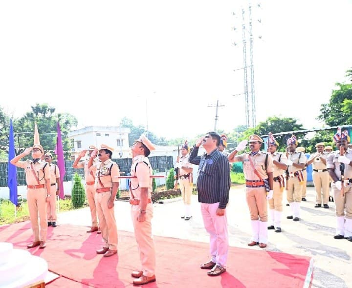 తెలంగాణ విమోచన దినోత్సవ వేడుకల్లో ఎస్పీ - Udayam