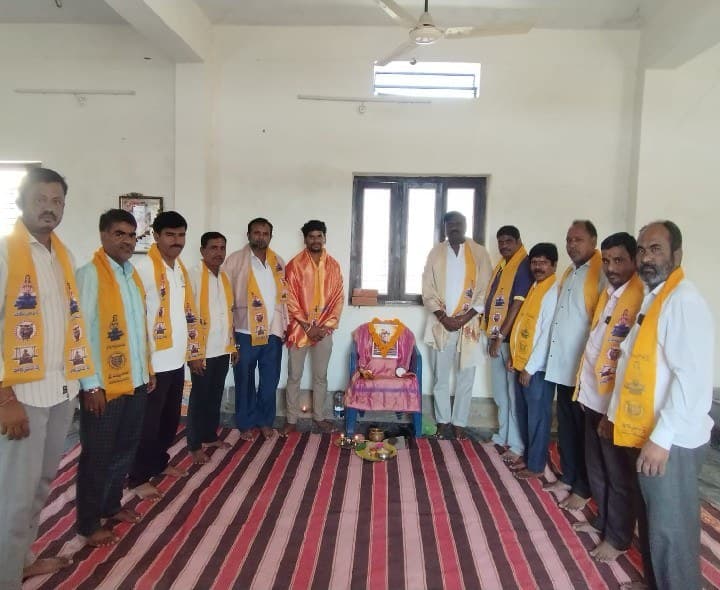 పద్మశాలి సంఘం ఆధ్వర్యంలో కొండా లక్ష్మణ్ బాపూజీ జయంతి - Udayam