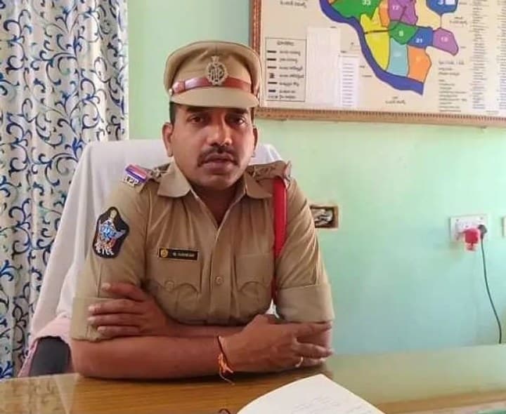 నరసన్నపేటలో మూగజీవాలు స్వాధీనం.. బోలెరో వాహనం సీజ్ - Udayam