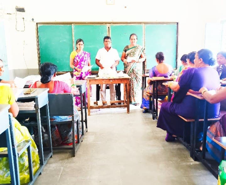 గుండంపల్లిలో వయోజన విద్య పరీక్ష - Udayam
