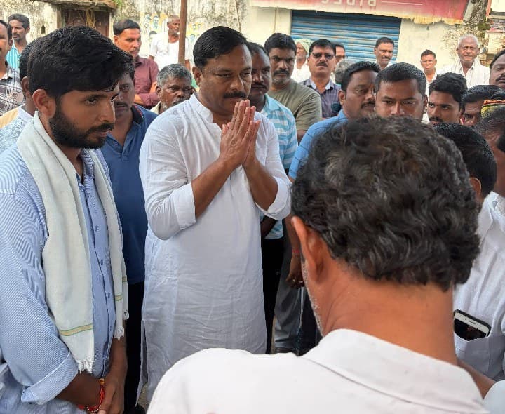 శివకుమార్ కుటుంబానికి ఎమ్మెల్యే ఏలేటి పరామర్శ - Udayam