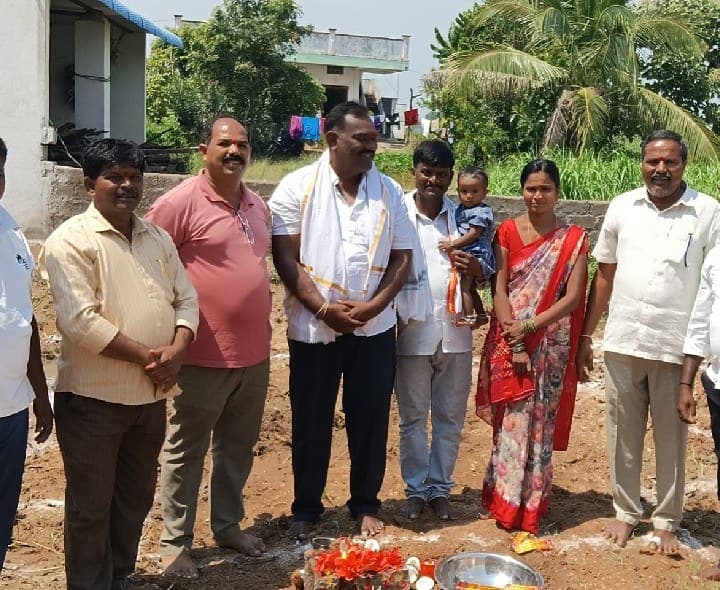 ఇందిరమ్మ ఇంటి నిర్మాణానికి భూమి పూజ - Udayam