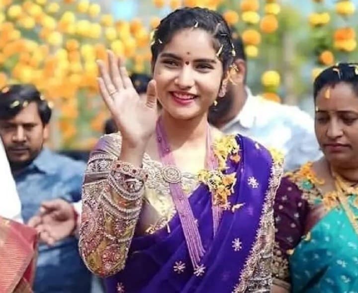 సిరమ్మ చుట్టూ రాజకీయ ఆసక్తి
