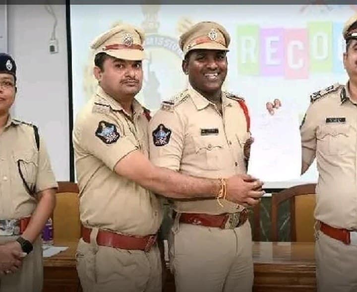 విశాఖ సౌత్ నాలుగు రివార్డులు - Udayam