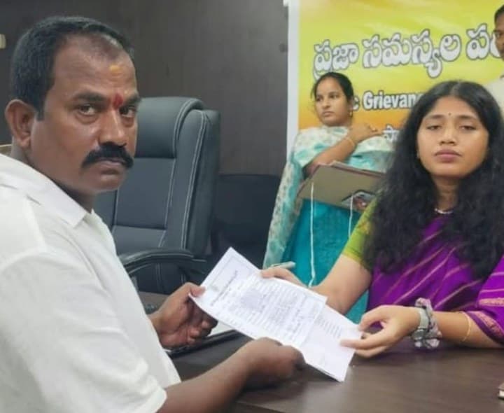 ఎన్నికల విధుల బకాయిలు చెల్లించాలి - Udayam