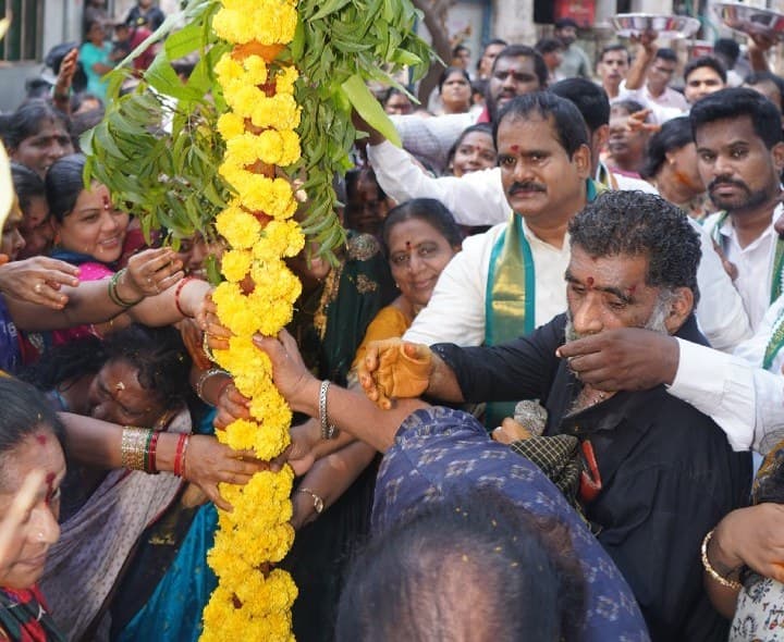 రాట మహోత్సవంలో పాల్గొన్న ఎమ్మెల్యే - Udayam
