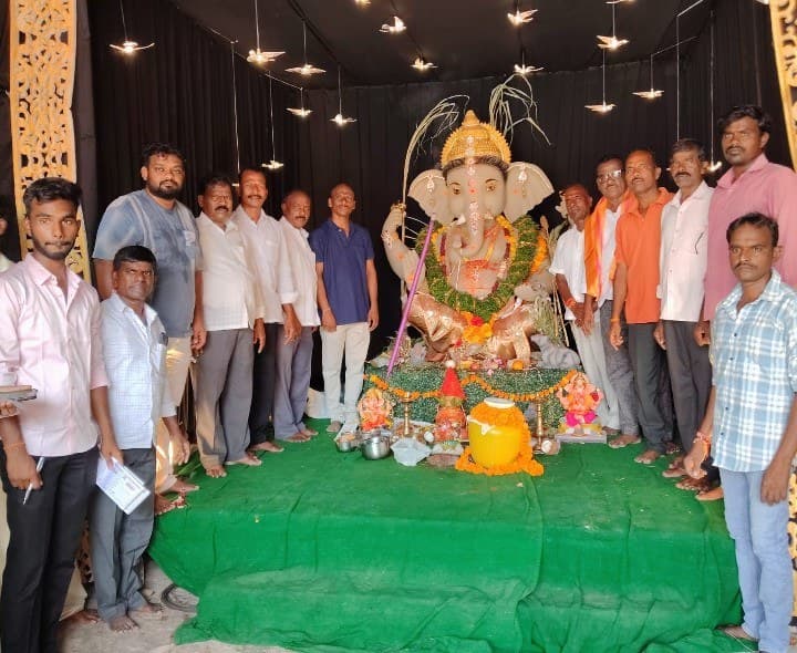 కులమతాలకు అతీతంగా పండుగ జరుపుకోవాలి - Udayam