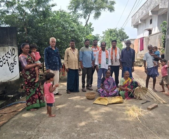 కులవృత్తుల రక్షణకు ప్రభుత్వం చర్యలు తీసుకోవాలి - Udayam