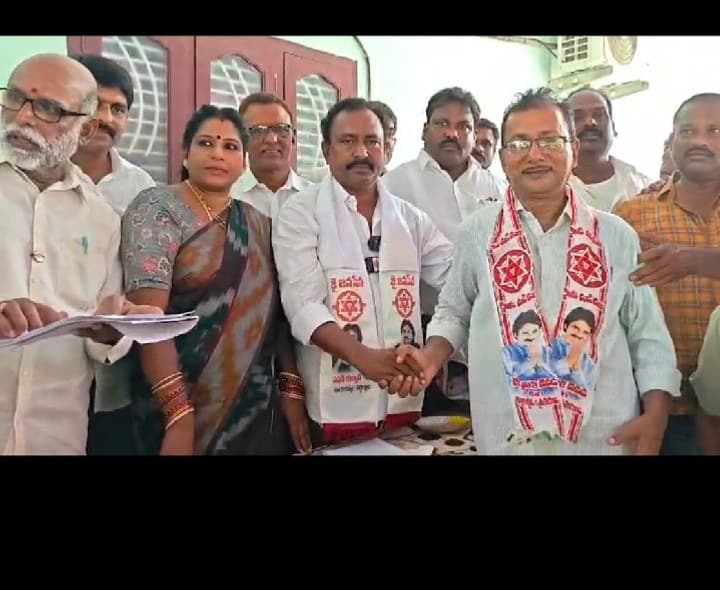 వైసీపీ నుండి జనసేన లోకి భారీగా చేరికలు - Udayam