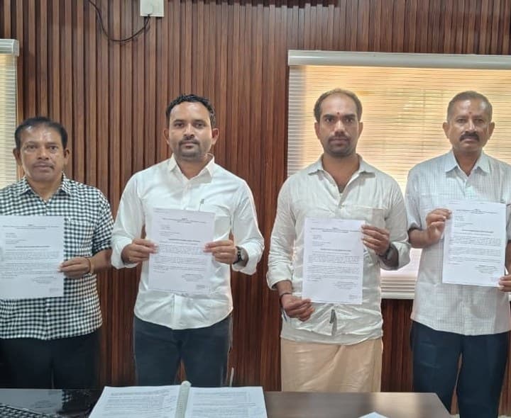 SC, ST, BC మరియు మహిళా ఓటర్ల డ్రాఫ్ట్ విడుదల: మున్సిపల్ కమిషనర్ - Udayam