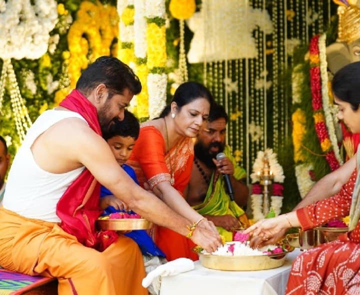 సీఎం ఇంట ఘనంగా వినాయక చవితి పూజలు - Udayam