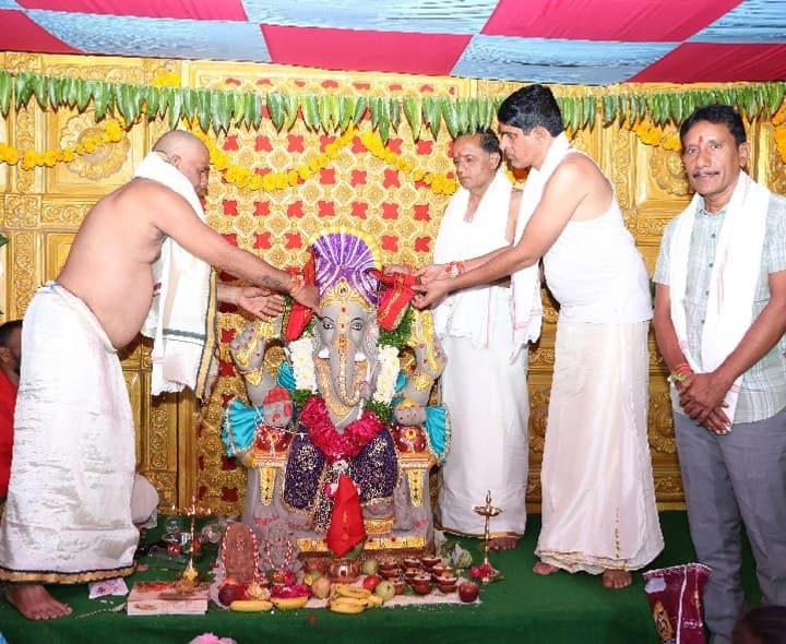 కలెక్టరేట్లో ఘనంగా వినాయక చవితి వేడుకలు - Udayam
