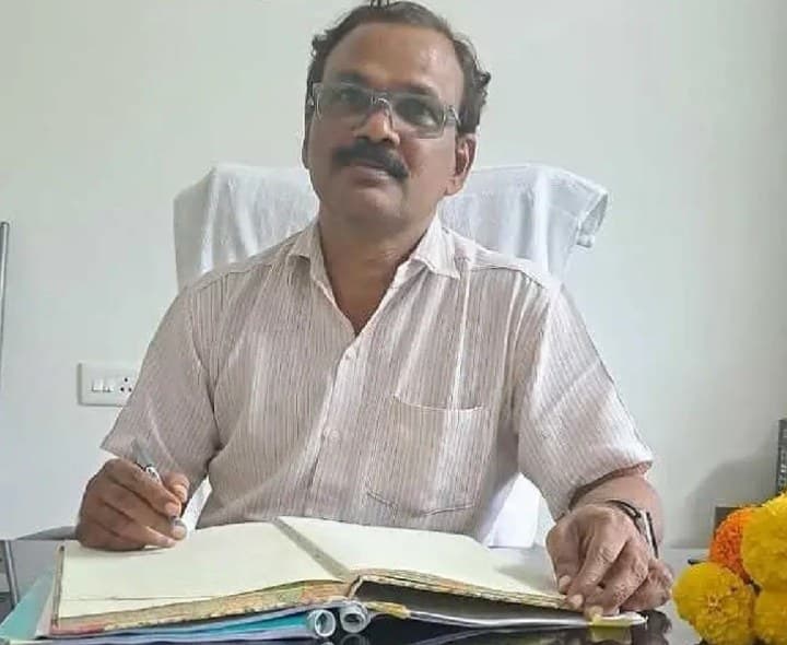 కేవీకే సీనియర్ సైంటిస్ట్ గా డా. లక్ష్మణ - Udayam