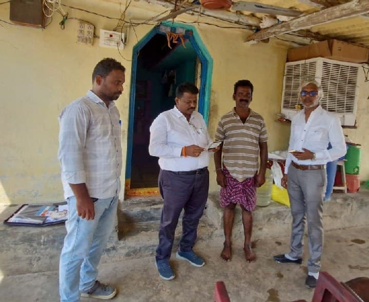 పెన్షన్ దరఖాస్తులను క్రాస్ చెక్ చేస్తున్నాం - Udayam
