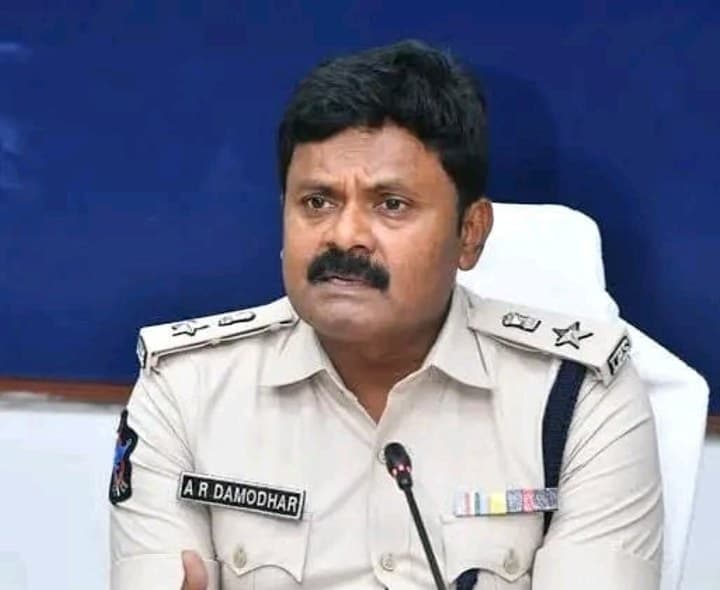 నిందితులకు శిక్ష పడేలా సమన్వయంతో పనిచేయాలి - Udayam