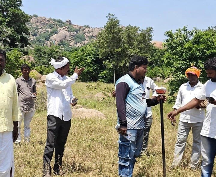 కాలువ పనులకు భూ సర్వే - Udayam