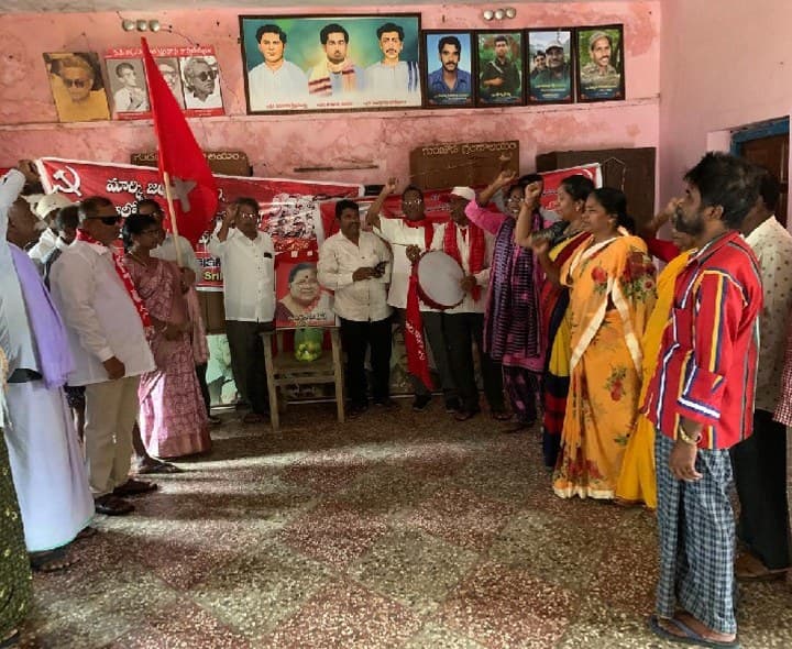 చంద్రమ్మ జీవితం స్ఫూర్తిదాయకం - Udayam