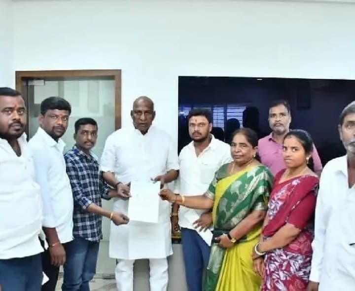 పేద కుటుంబాలకు CMRF భరోసా - Udayam